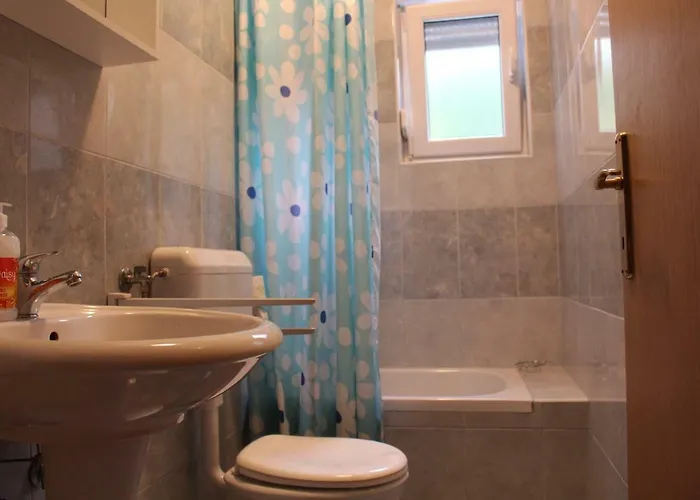 Mia 5 公寓 茨里克韦尼察